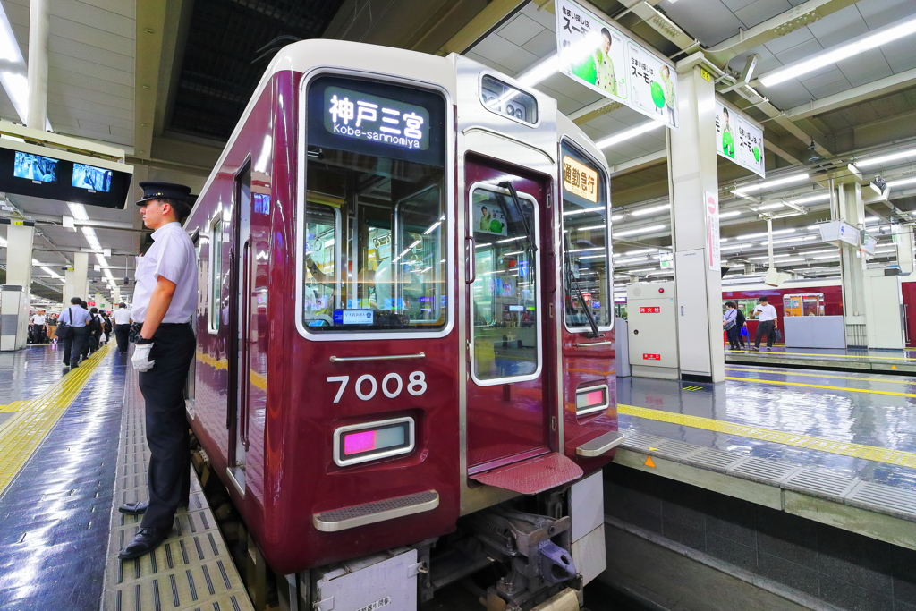 CANON EF-S10-18mm F4.5-5.6 IS STM