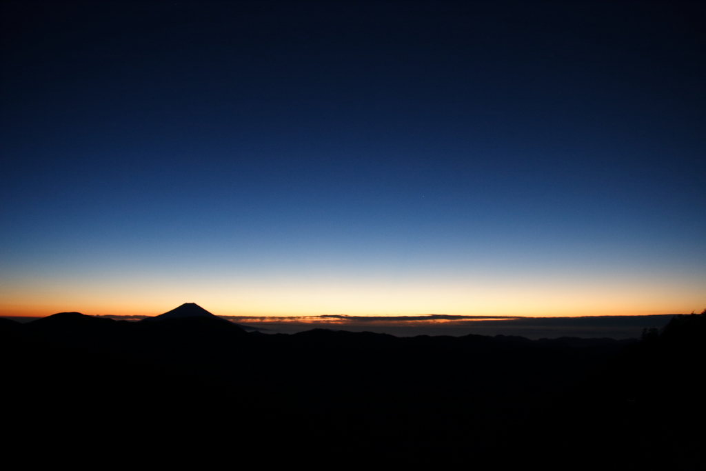 南アルプス茶臼岳-上河内岳～夜明け前の時間～