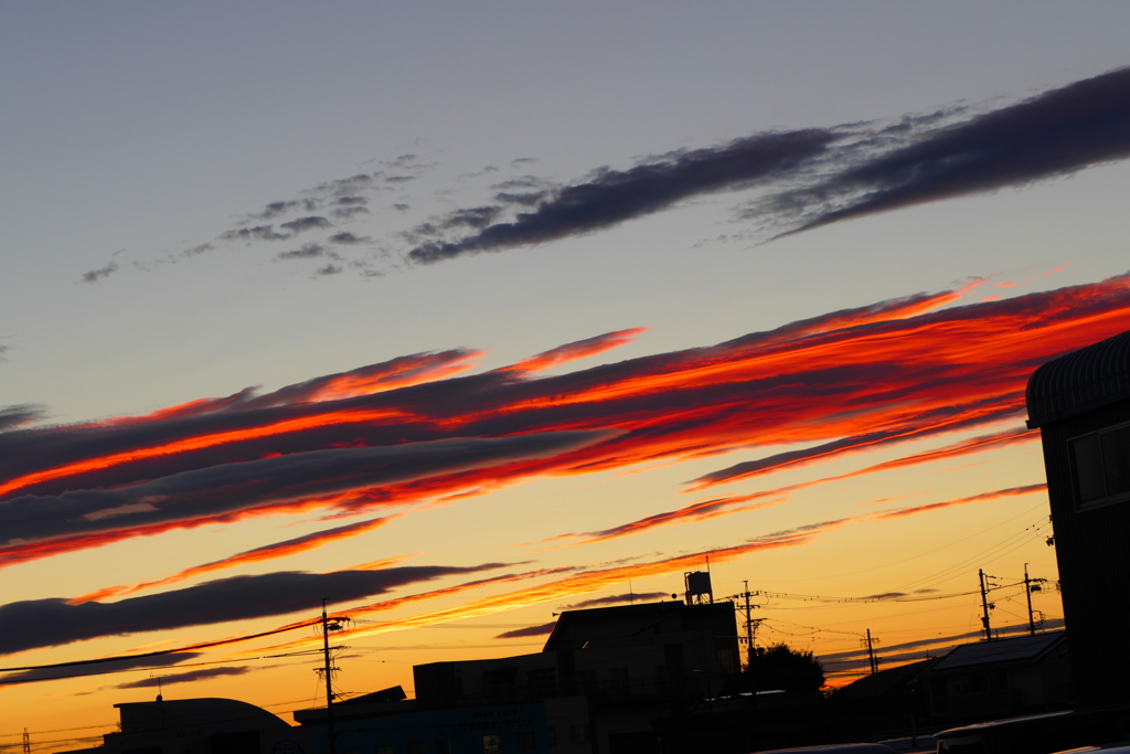 自動車国の夕焼け