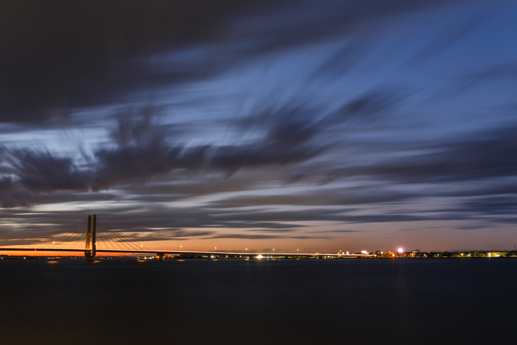 大きな橋×雲