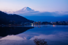河口湖畔からの逆さ富士