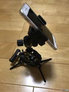 アイフォーン用ミニ三脚？