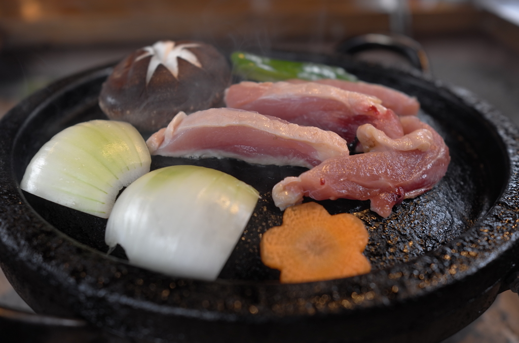 大分県 地鶏の溶岩焼き