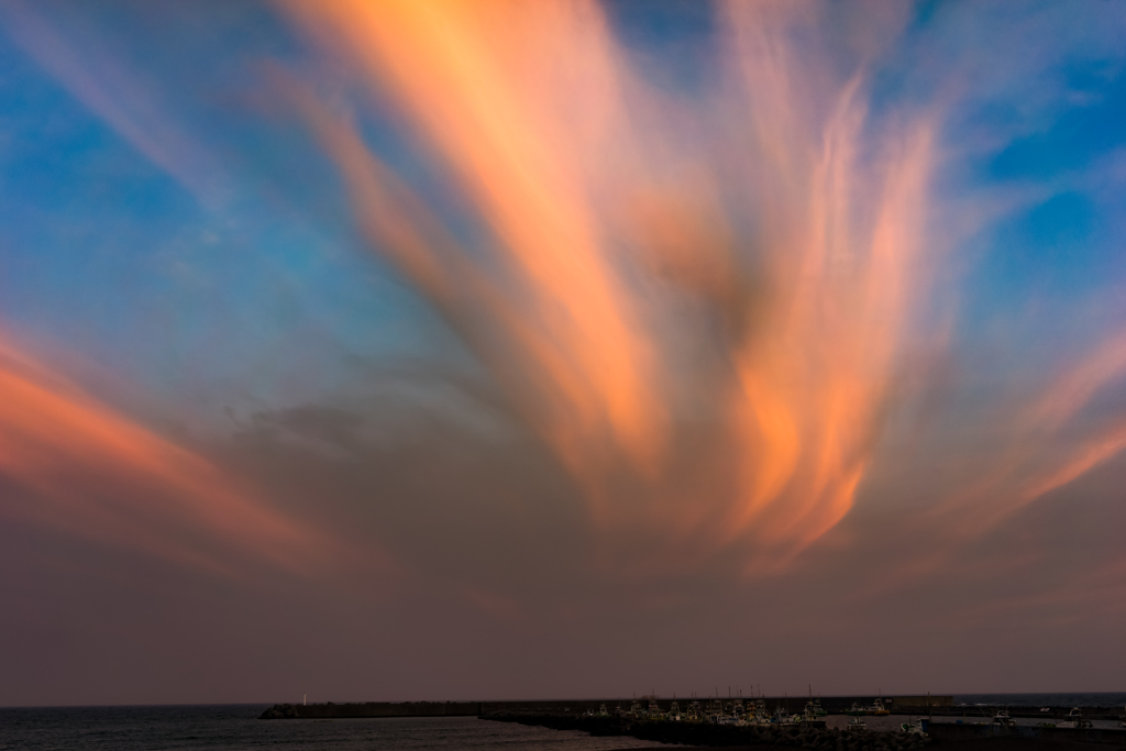 湘南の夕雲