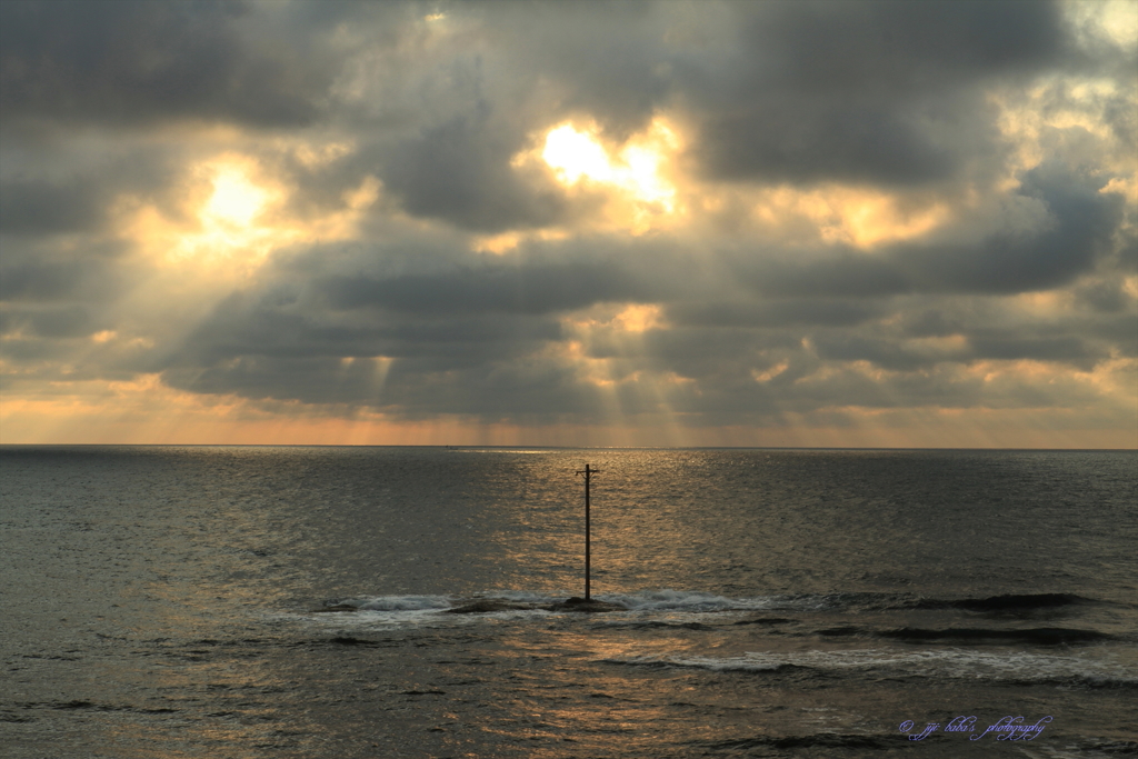 Cross floating in the sea ✞　Over time. .