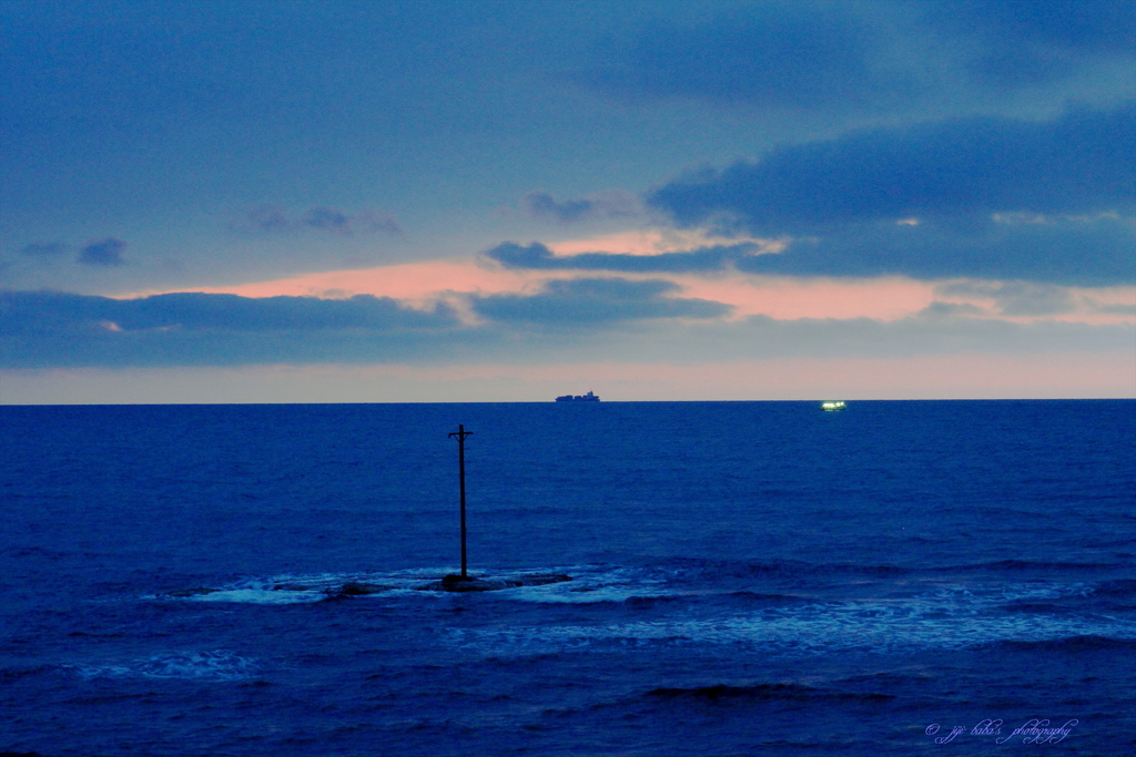 Cross floating in the sea ✞　Over time. .