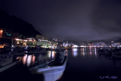 深夜の熱海港