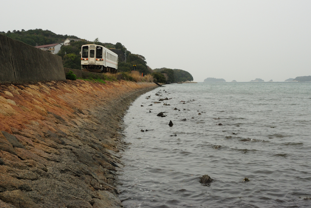 参宮線、海中築堤、キハ11