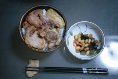 味噌豚丼