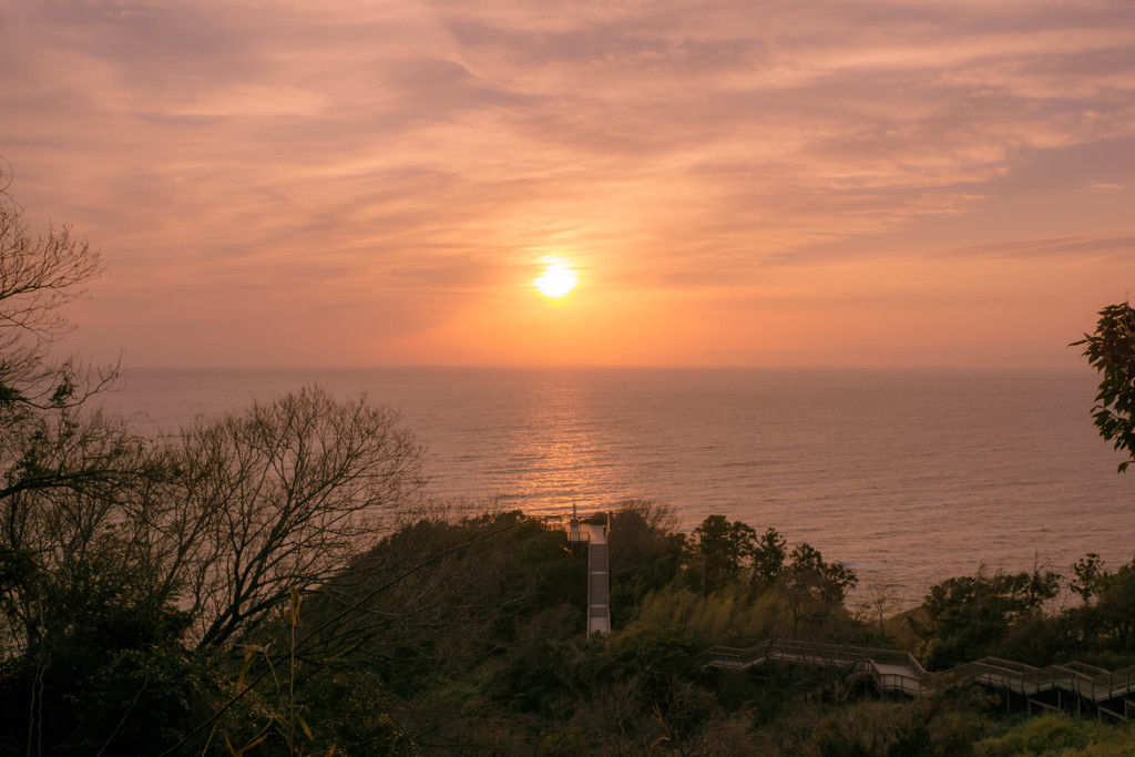 恋人岬夕日