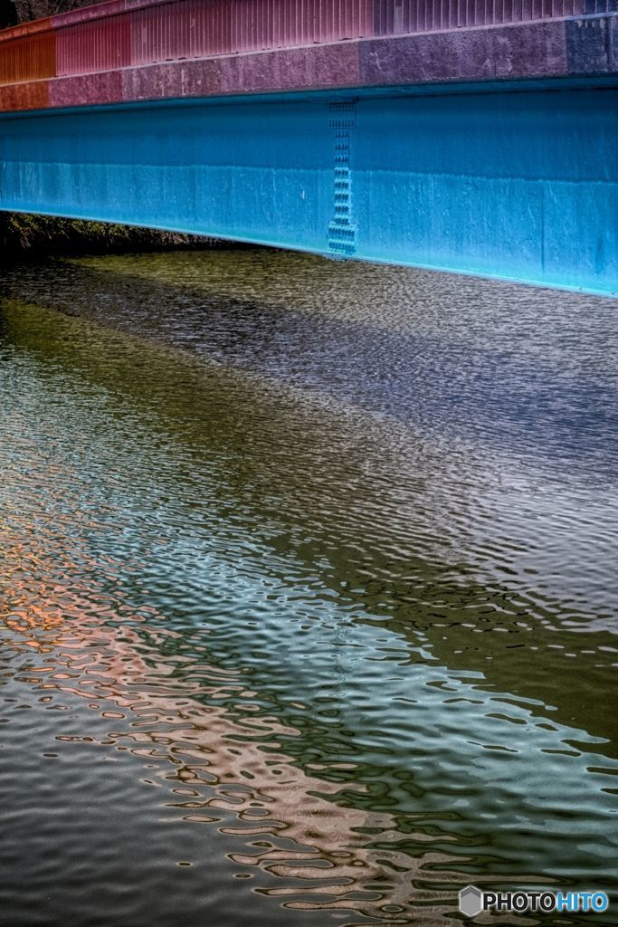 -色-水面