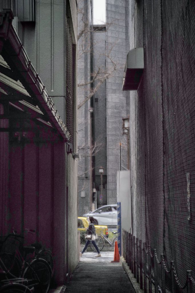 都会路地裏