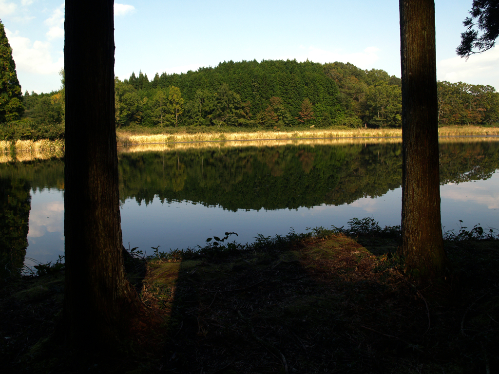 23、山々に囲まれた幻想的な鏡面池 龍王ヶ淵