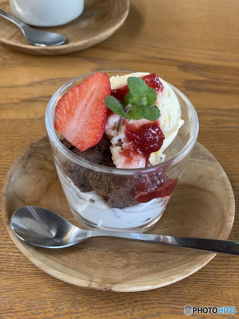 小さな苺のパフェ