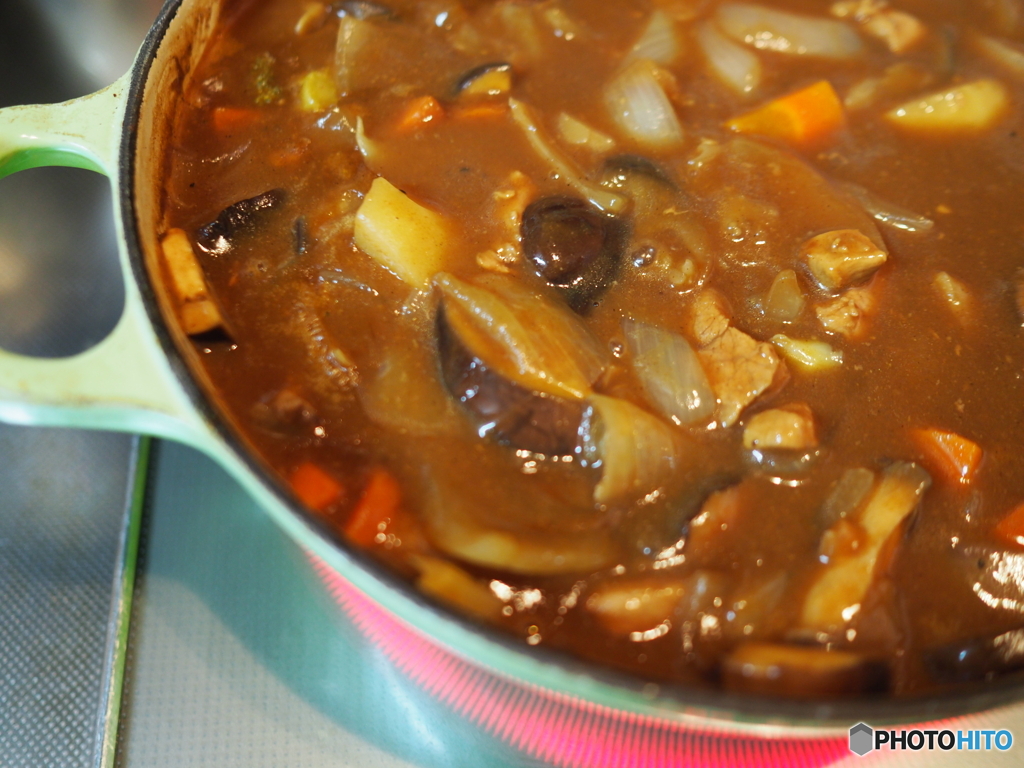 コトコトコトと煮る夏カレー