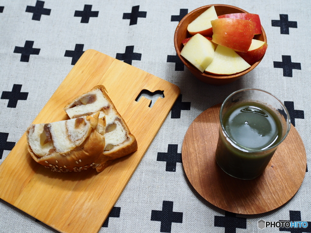 スムージーと栗のパン