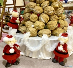 サンタのシュークリームづくり