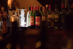 BARにて