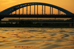 夕刻の多摩川丸子橋