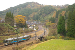 曇りの秋の倶利伽羅