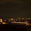 郊外の夜を抜けて
