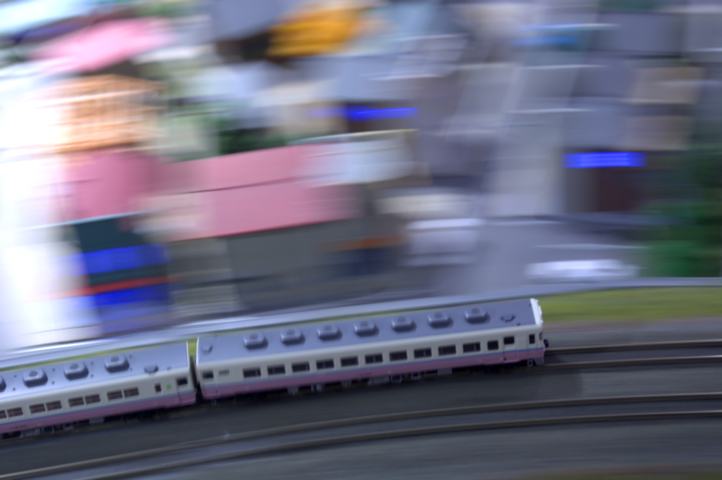 走るジョイフルトレイン