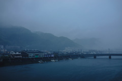 雨の港町3