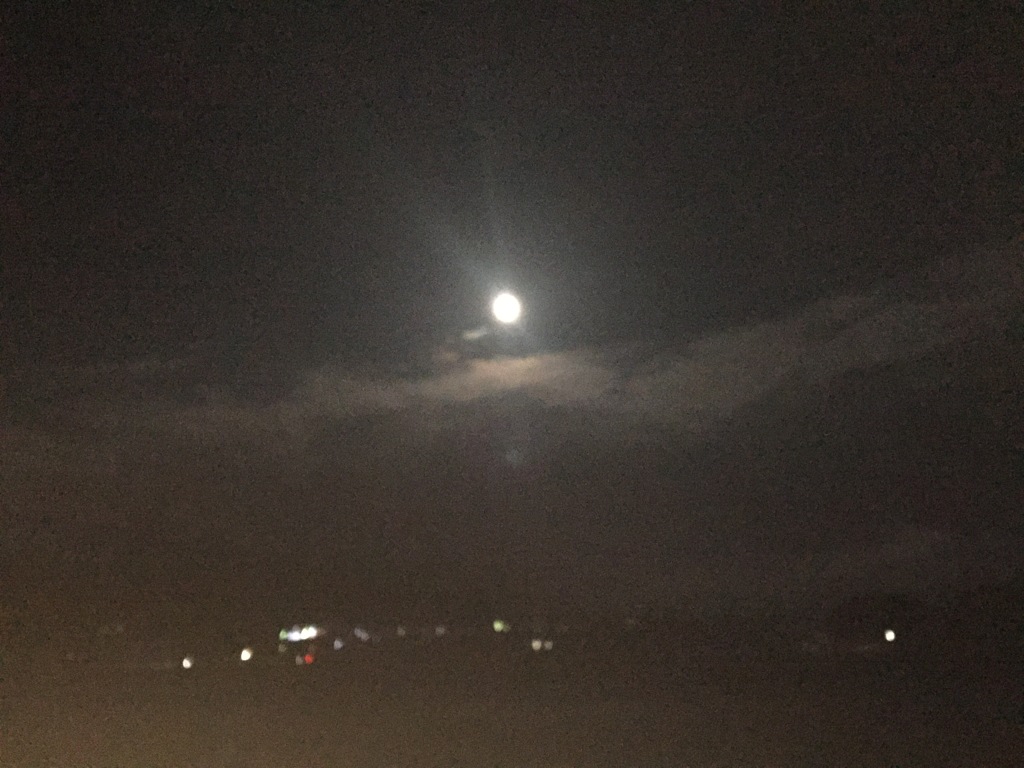 夜道散歩からの月(^^)