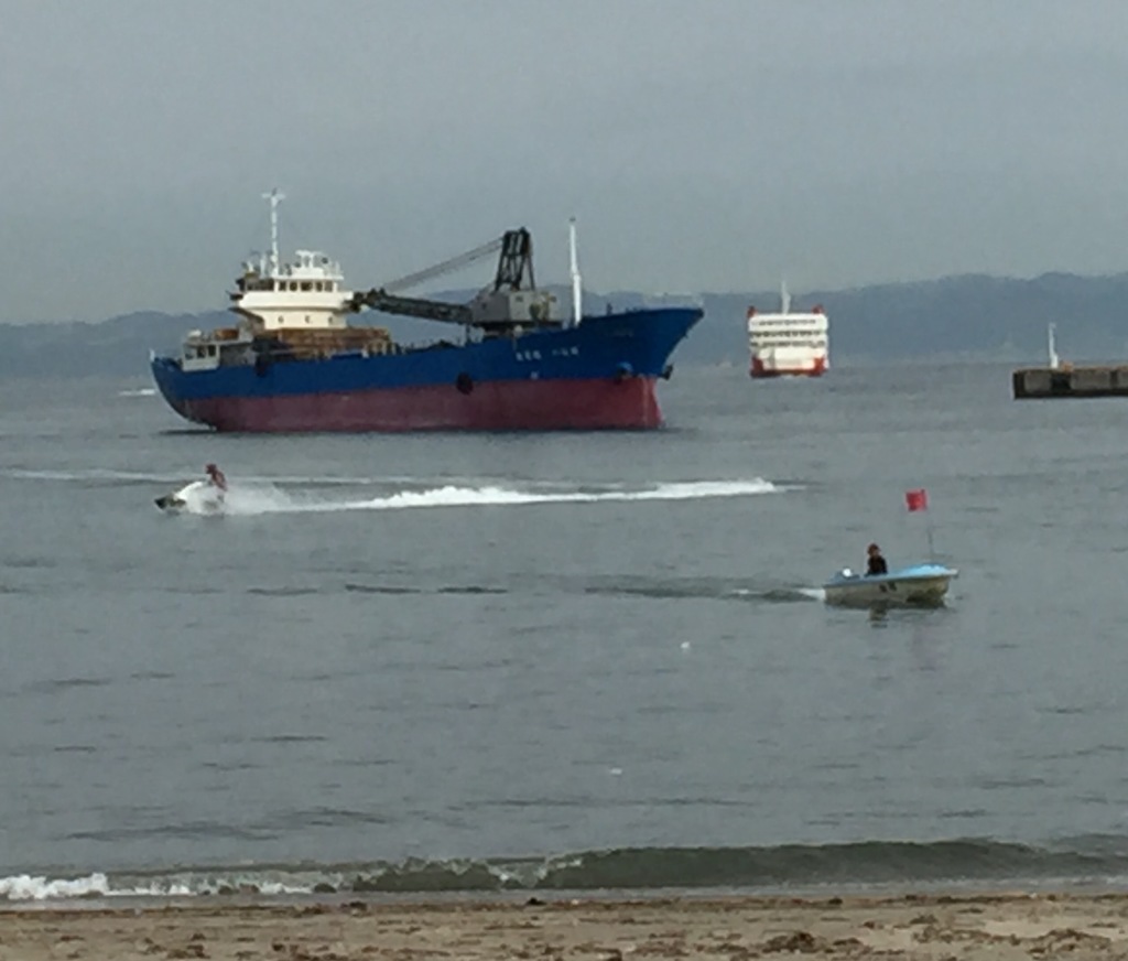 久里浜の海① それぞれの行く先