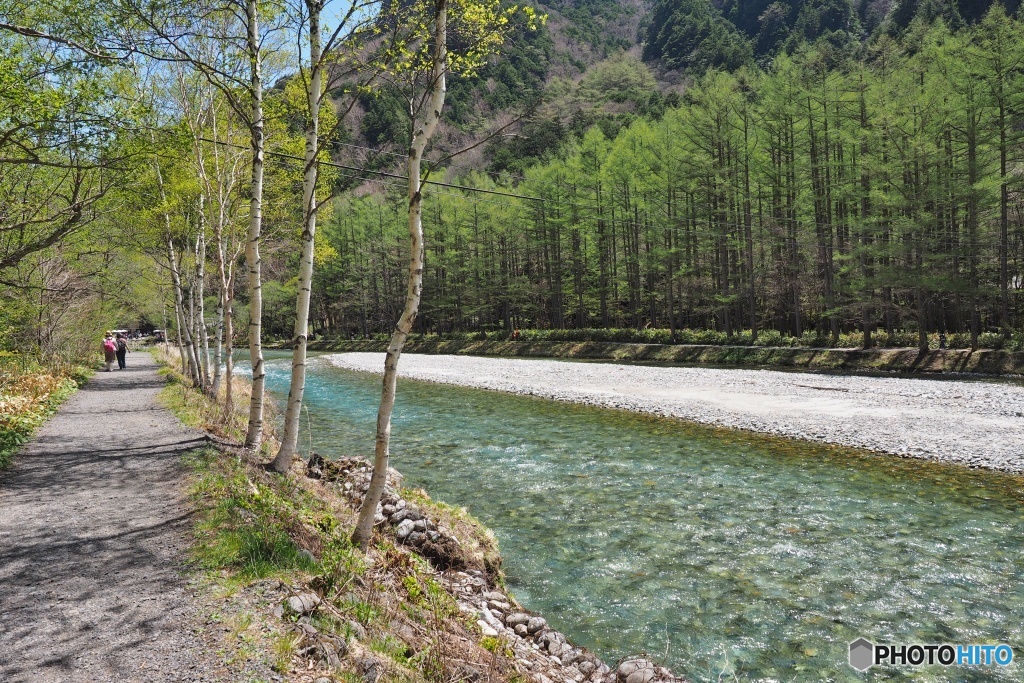 河童橋へ向かっています