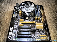 マザーボード