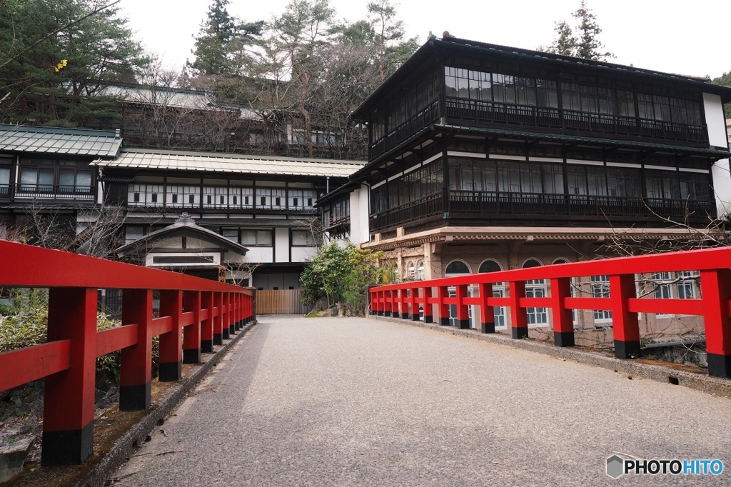 千と千尋の神隠しのモデルといわれる