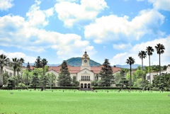 関西学院大学上ヶ原キャンパスの時計台