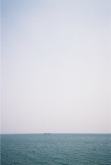 水平線と船