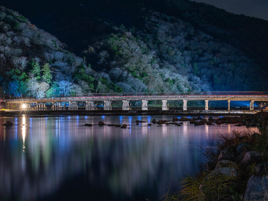 京都　冬の風物詩　嵐山花灯路