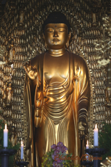 金色の仏像