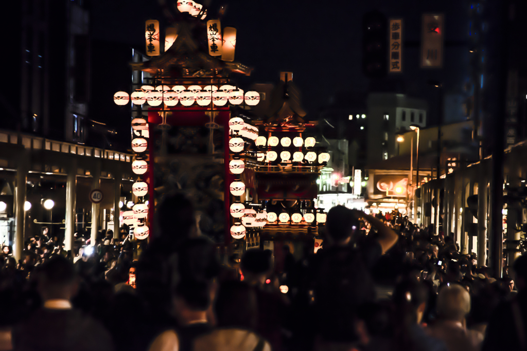 秋の高山宵祭り