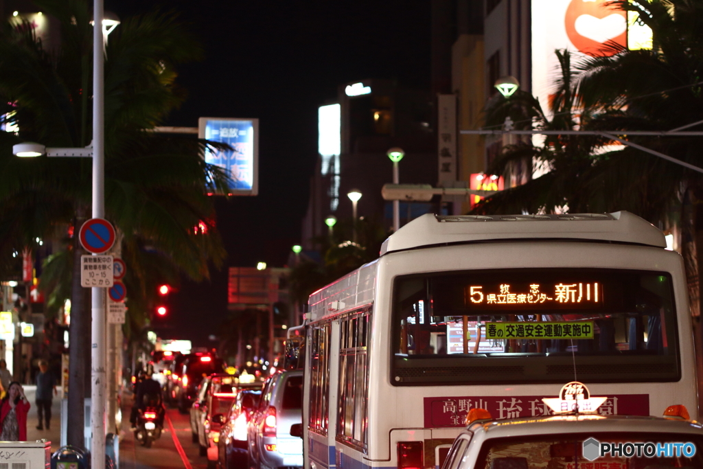 夜の国際通り