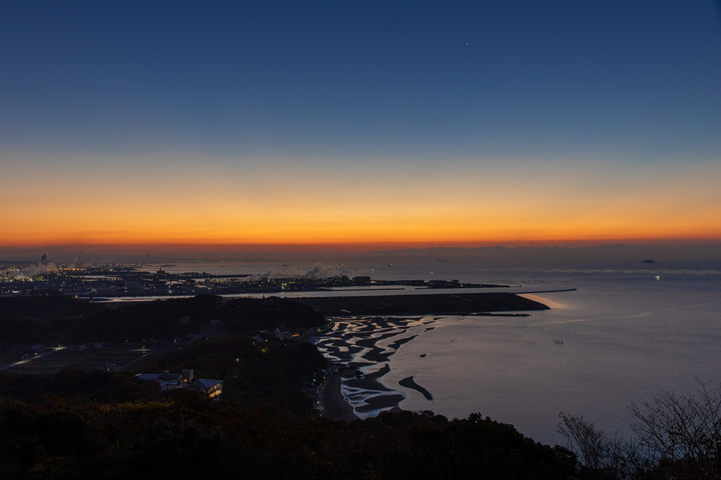 明ける海