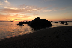神島から陽が昇る