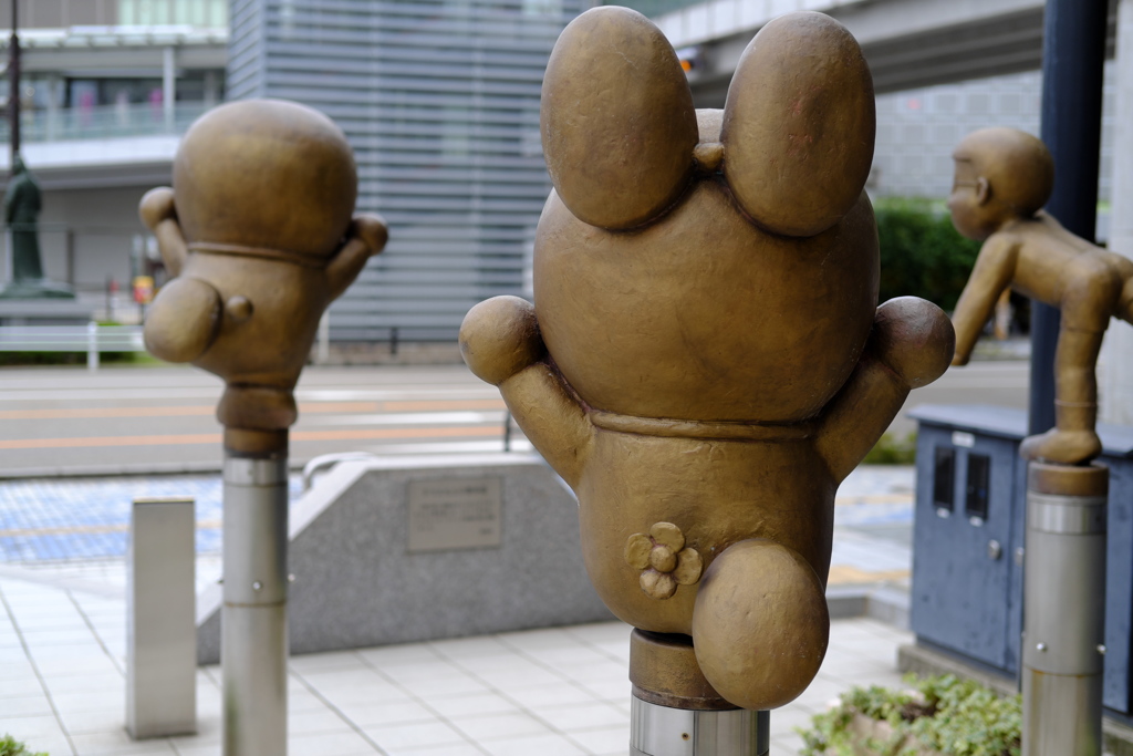 未来の国からはるばると