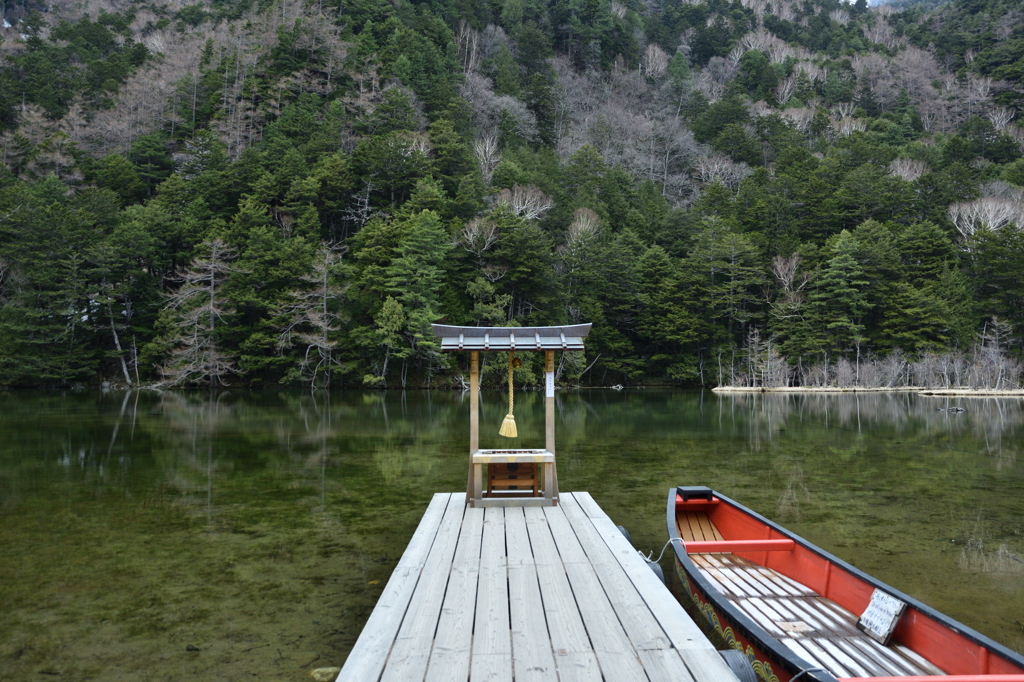 明神池