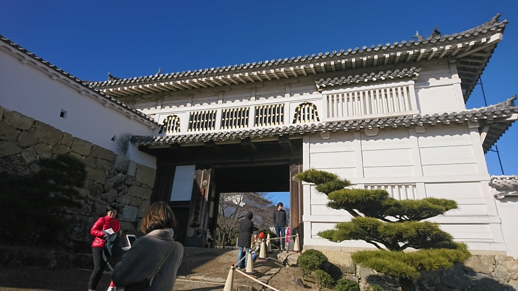 姫路城の城門。