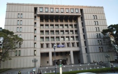 或、政治家の引退…。