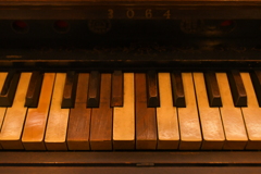 古の鍵盤。