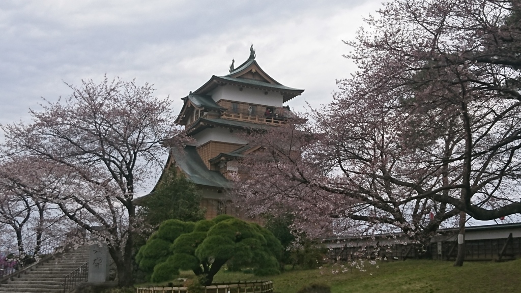 諏訪の名城。