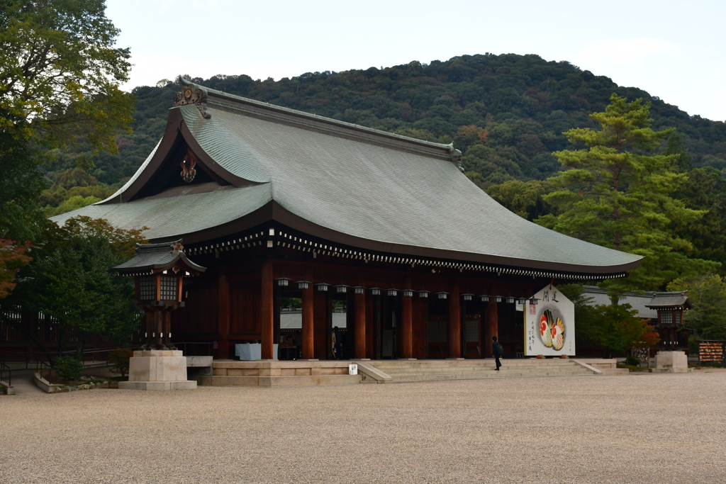 畝傍山を控えて。