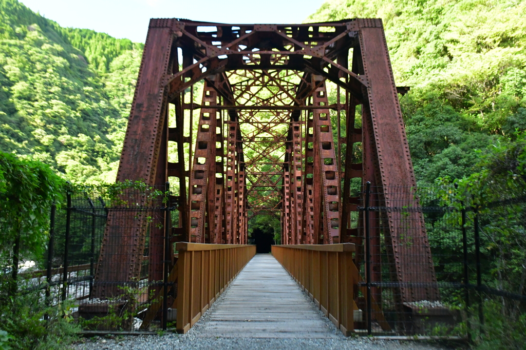 核心的鉄橋。
