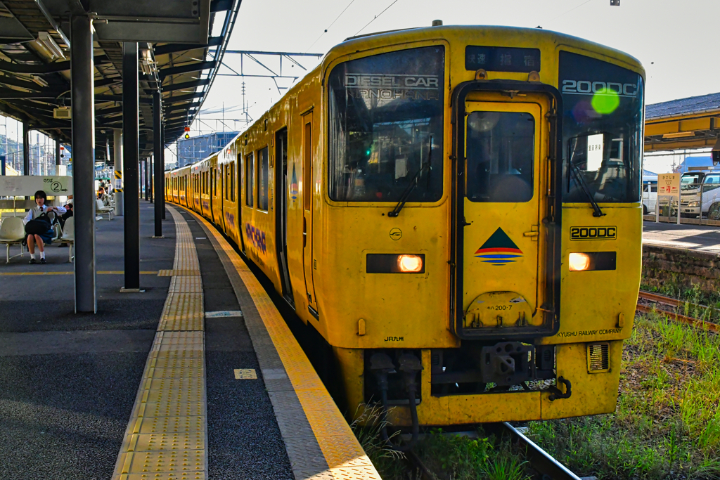 黄色い電車。