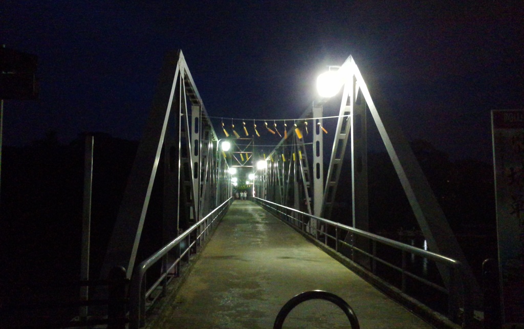 鉄橋。